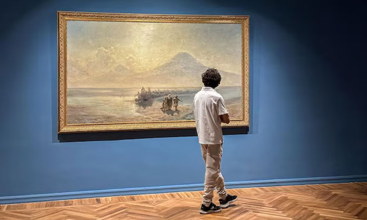 Balik Karya Seni Kreatif